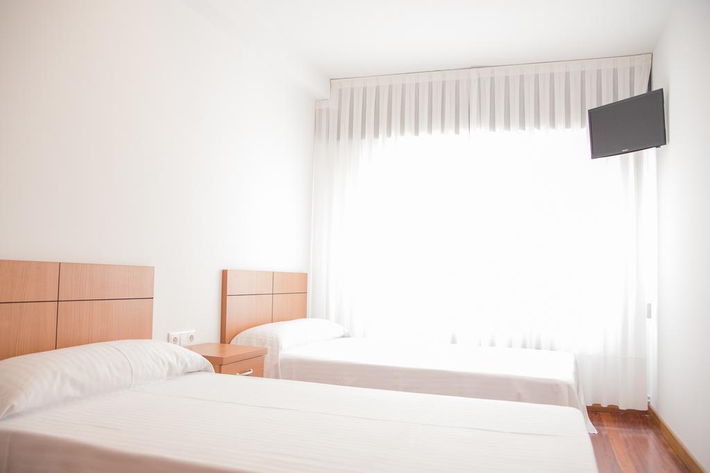 O Tobo Do Lobo Hotel Melide Ngoại thất bức ảnh