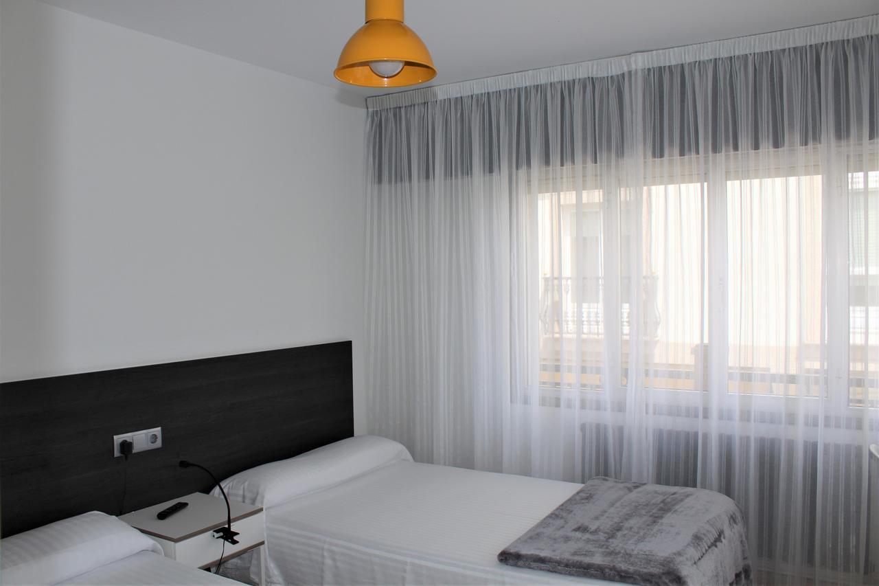 O Tobo Do Lobo Hotel Melide Ngoại thất bức ảnh